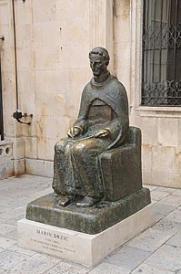Marin Držić statue in front of Rectors Palace in Dubrovnik